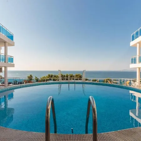 Apartment Sea View 1 Bed With Stunning Ocean Views