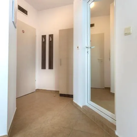 Sea View 1 Bed With Stunning Ocean Views Apartment