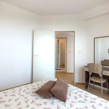 Apartment Sea View 1 Bed With Stunning Ocean Views *