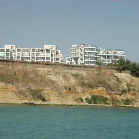 Sea View 1 Bed With Stunning Ocean Views Apartment