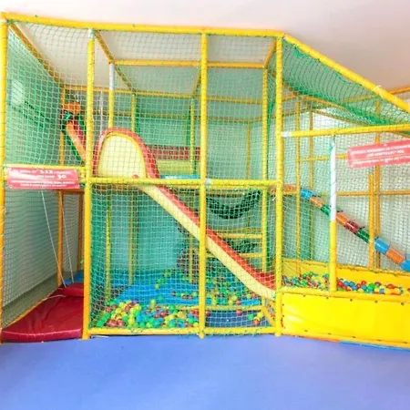 Sea View 1 Bed With Stunning Ocean Views *